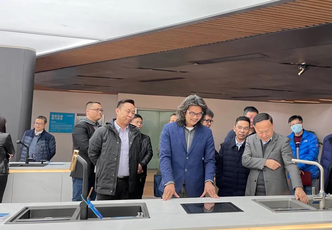 赋能企业发展丨佛山副市长赵海等领导莅临qm球盟会·(中国)球盟会调研指导