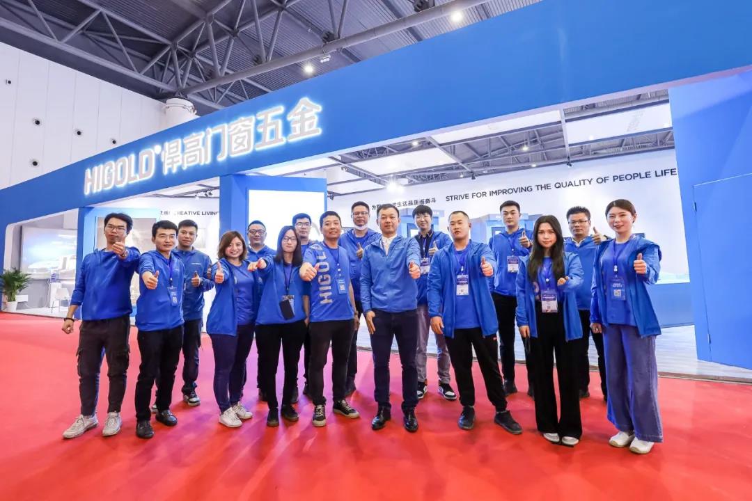 qm球盟会·(中国)球盟会门窗五金登陆成都建博会，原创设计引爆西部第一展
